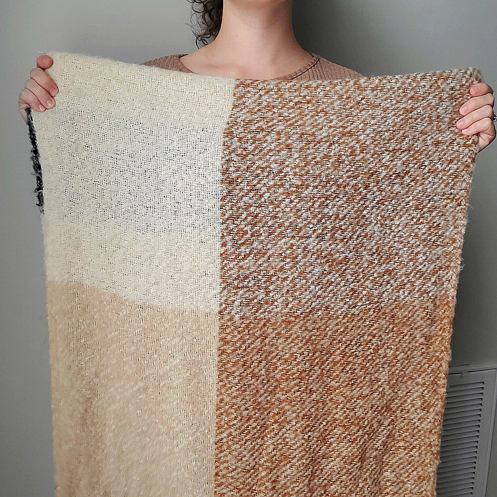 SOFT & COZY Scarf Boucle Earth Tone - Picture 9 of 12